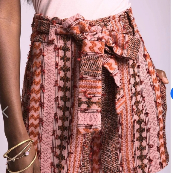 NEW Eva Franco Mila Textured High Waisted Shorts Macedonia 6 - Picture 6 of 16